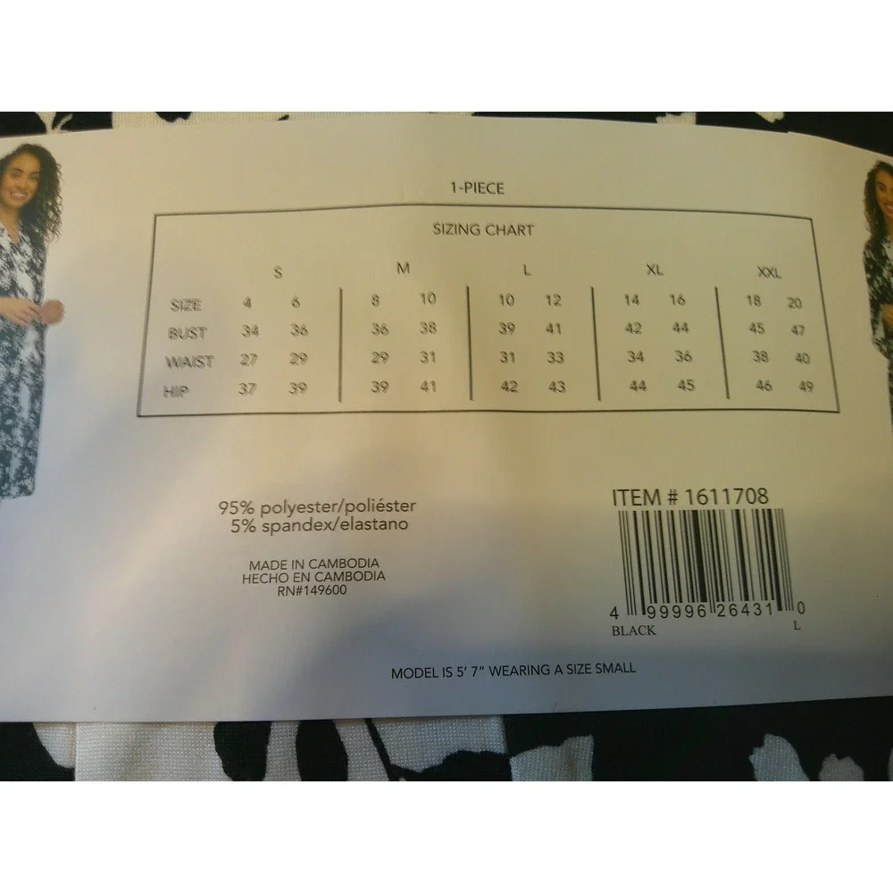 Flora Nikrooz Wrap Robe Womens‎ L Black White Floral NWT Soft Loungewear 1611708
